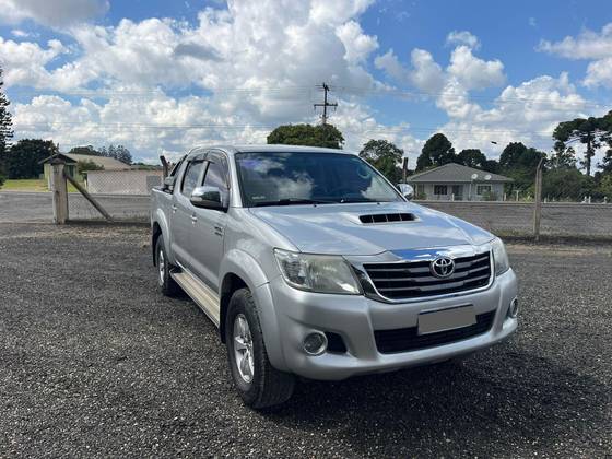 TOYOTA HILUX 3.0 SRV 4X4 CD 16V TURBO INTERCOOLER DIESEL 4P AUTOMÁTICO TOYOTA HILUX 3.0 SRV 4X4 CD 16V TURBO INTERCOOLER DIESEL 4P AUTOMÁTICO